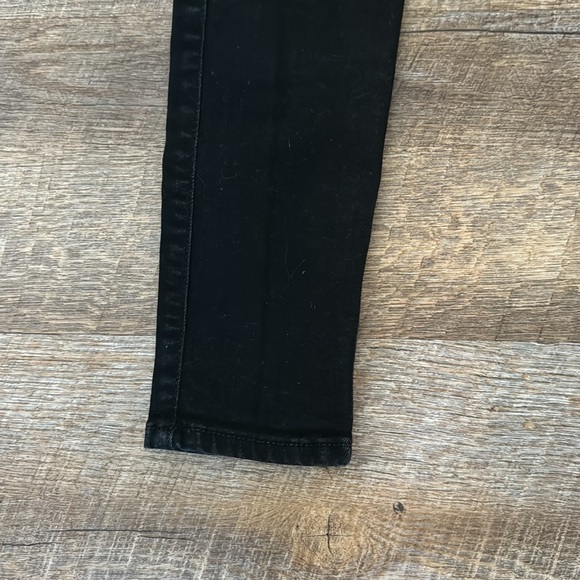 Hollister Jeans - Picture 6 of 11